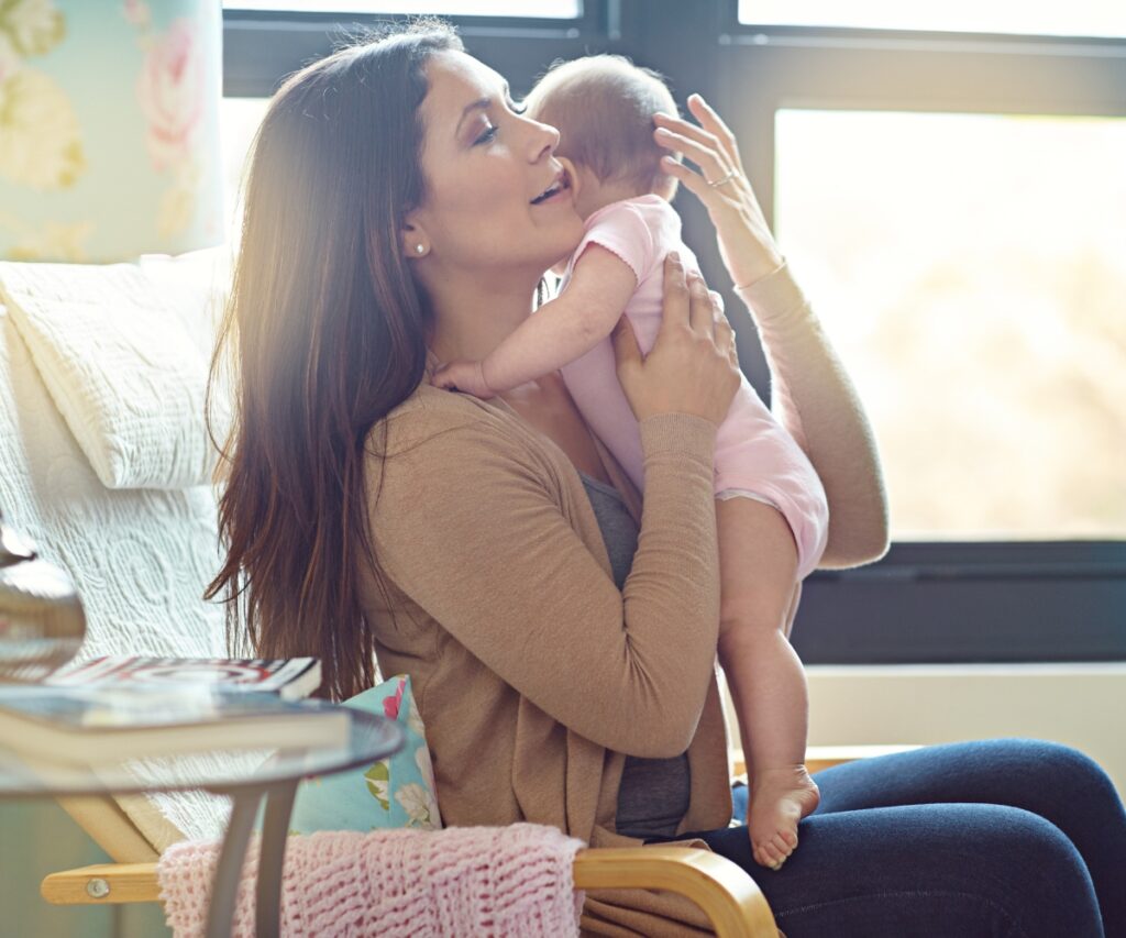 A Importância de Fazer o Bebê Arrotar Após Mamar